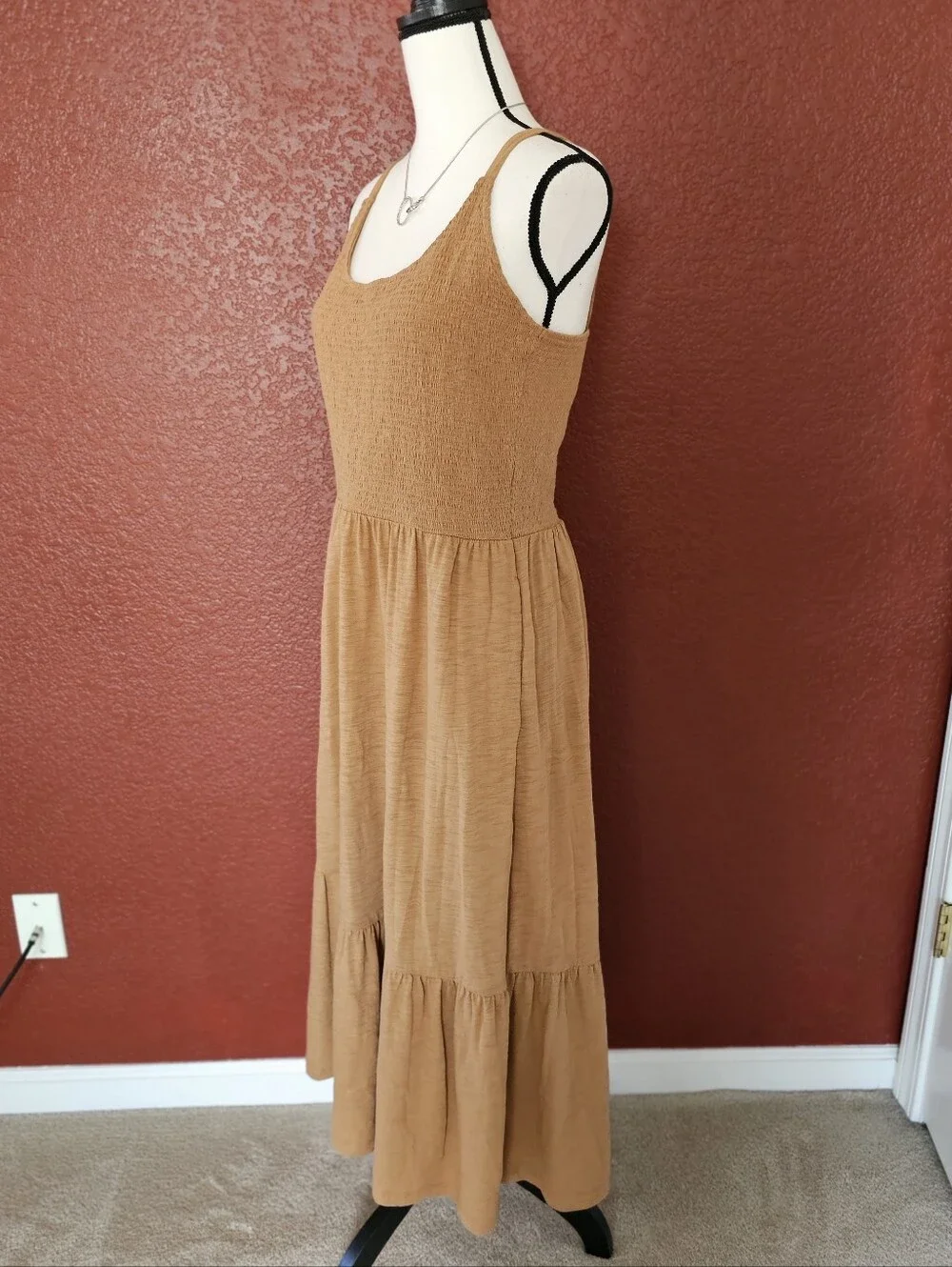 GAP Women’s Sleeveless Tiered Maxi Dress in Camel Brown - Picture 4 of 9